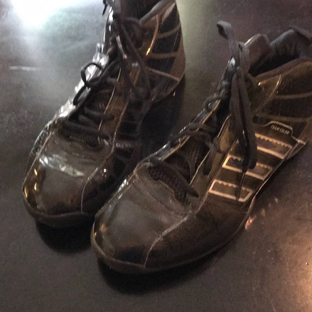 Men’s Size 9 Black Adidas Athletic Shoes 👟